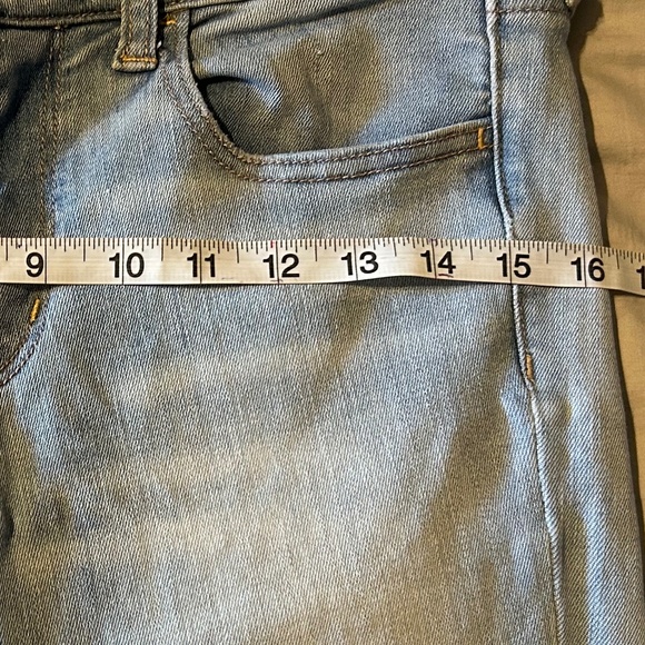 American Eagle Outfitters Super Super Stretch Light Fade Denim Jeans Size 8 - Picture 12 of 16